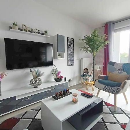 Appartement 4 Pieces - La Rose Des Yvelines - Classe 3 Etoiles Trappes Εξωτερικό φωτογραφία