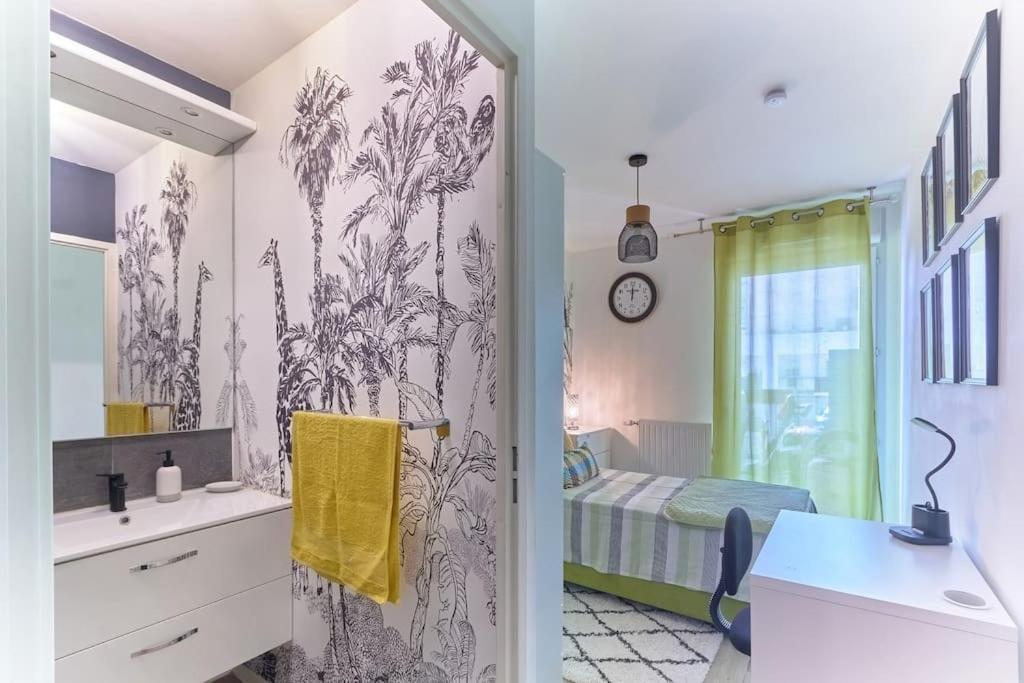 Appartement 4 Pieces - La Rose Des Yvelines - Classe 3 Etoiles Trappes Εξωτερικό φωτογραφία
