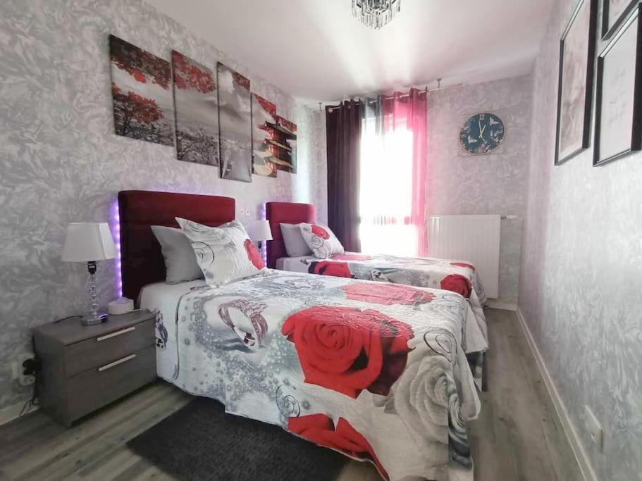 Appartement 4 Pieces - La Rose Des Yvelines - Classe 3 Etoiles Trappes Εξωτερικό φωτογραφία