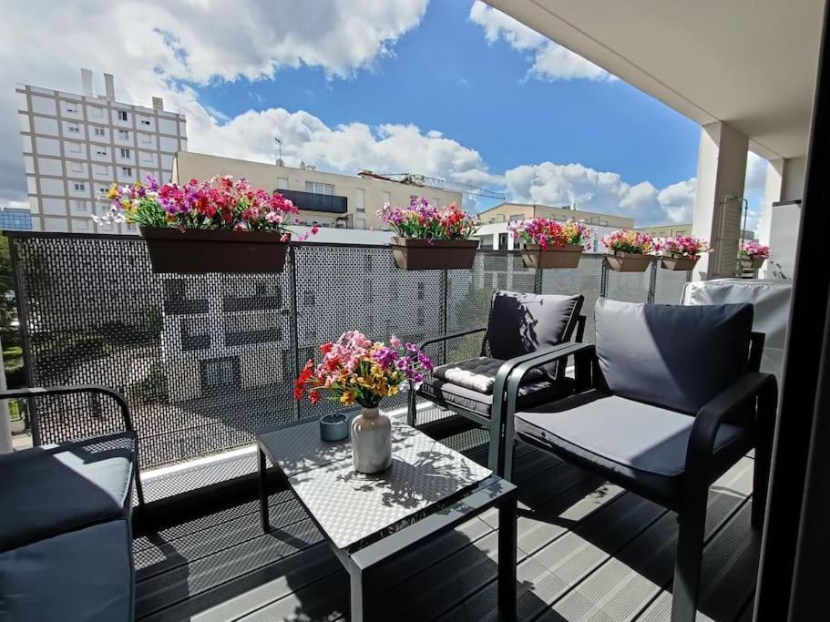 Appartement 4 Pieces - La Rose Des Yvelines - Classe 3 Etoiles Trappes Εξωτερικό φωτογραφία