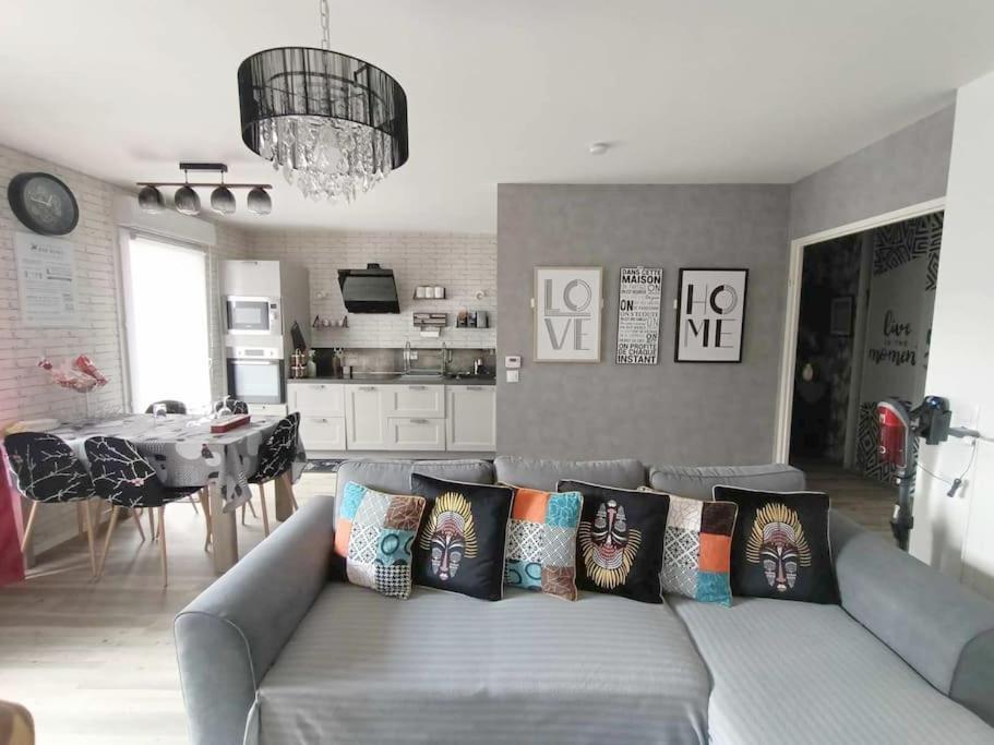 Appartement 4 Pieces - La Rose Des Yvelines - Classe 3 Etoiles Trappes Εξωτερικό φωτογραφία