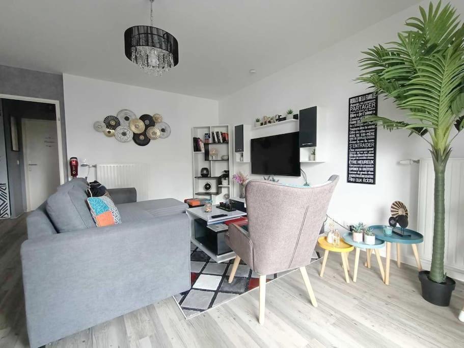 Appartement 4 Pieces - La Rose Des Yvelines - Classe 3 Etoiles Trappes Εξωτερικό φωτογραφία